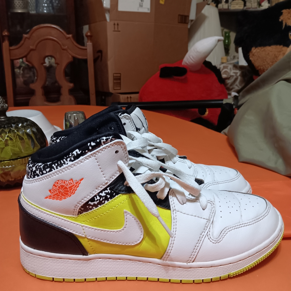Jordan Kids Sneakers - White, Yellow, Black